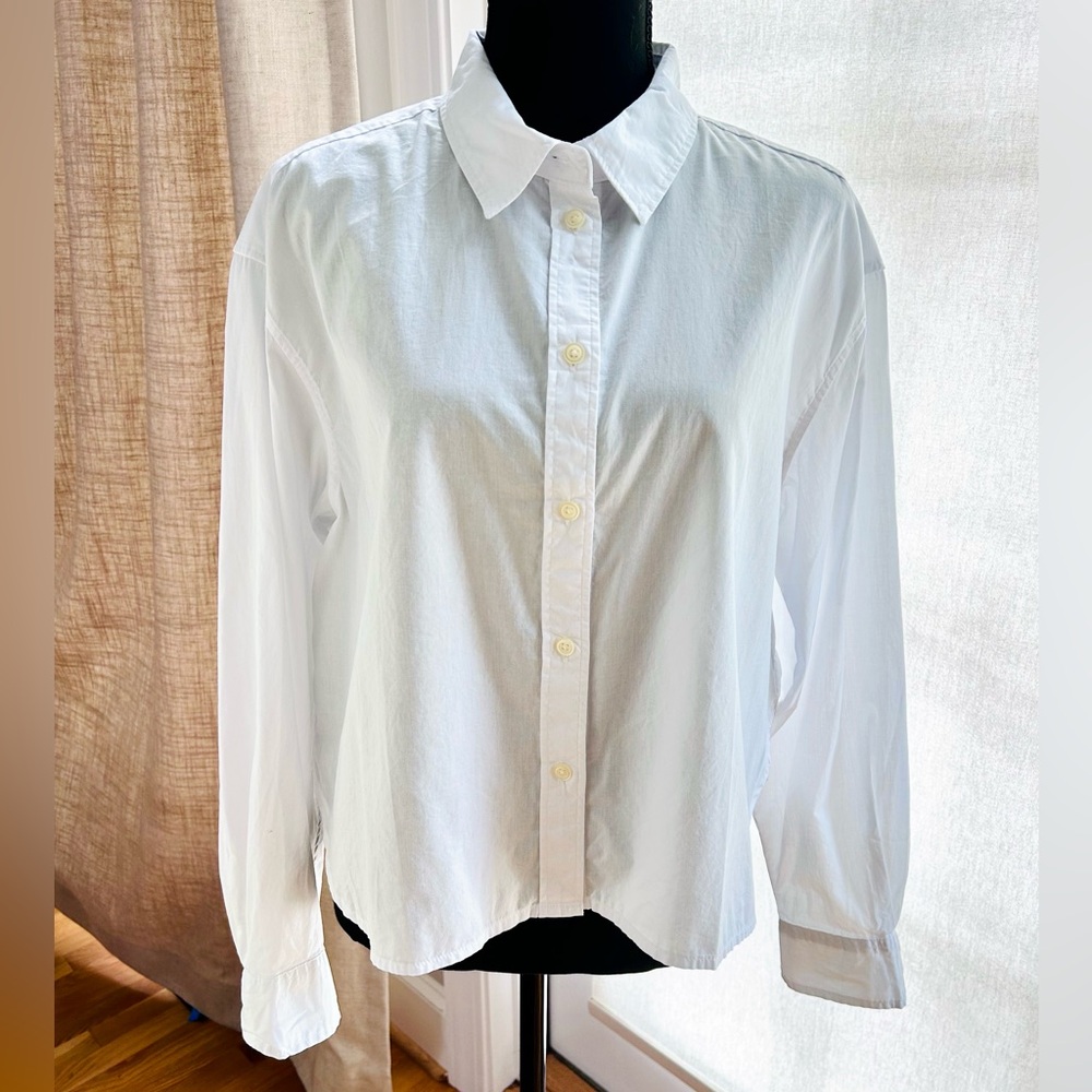 GAP Cropped White Women's Button Down Shirt